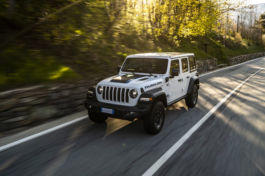 Jeep Trackhawk: Performance, Fuel Efficiency, and Cost – Matt Blatt CDJR  Blog