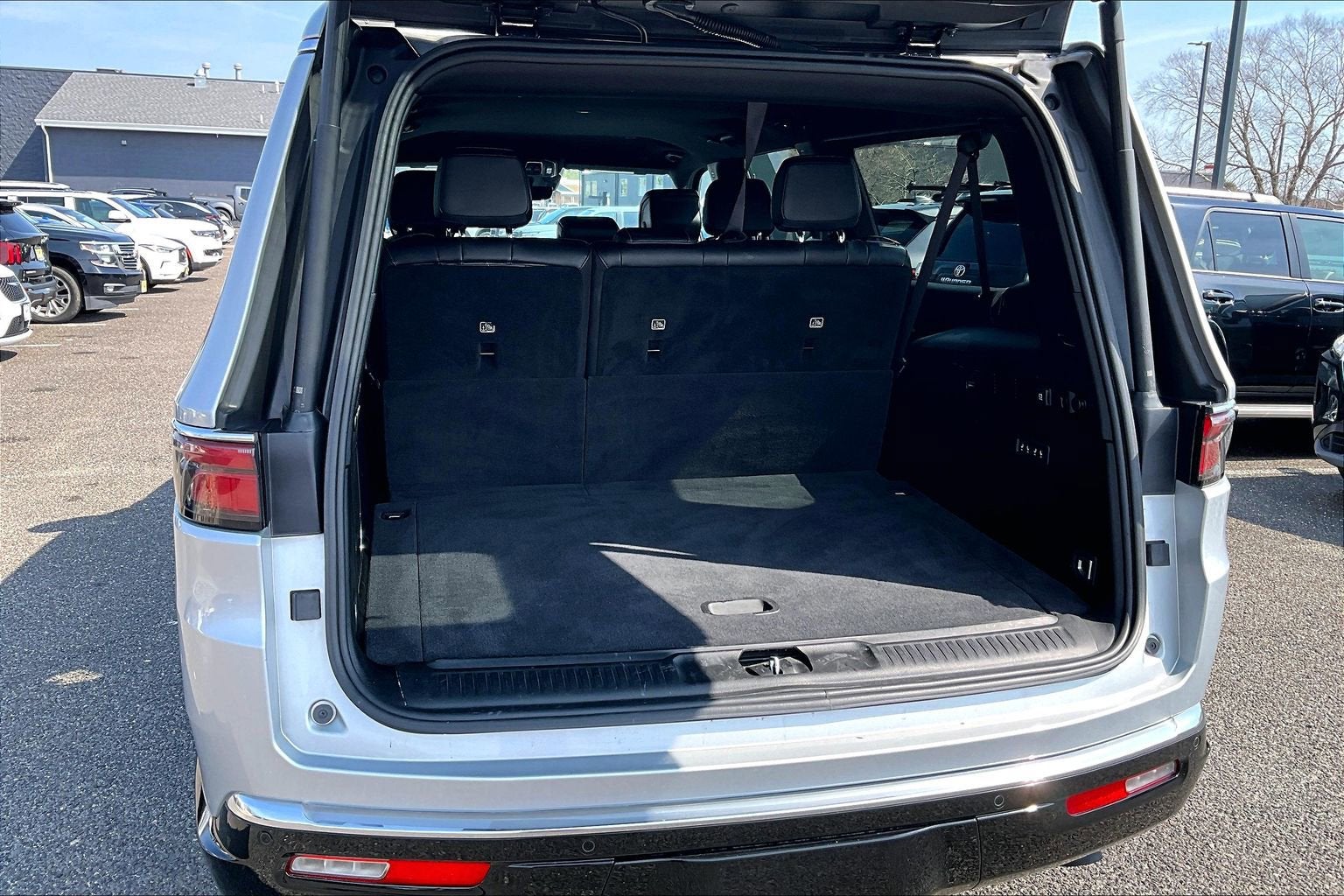 2024 Jeep Wagoneer L Series III