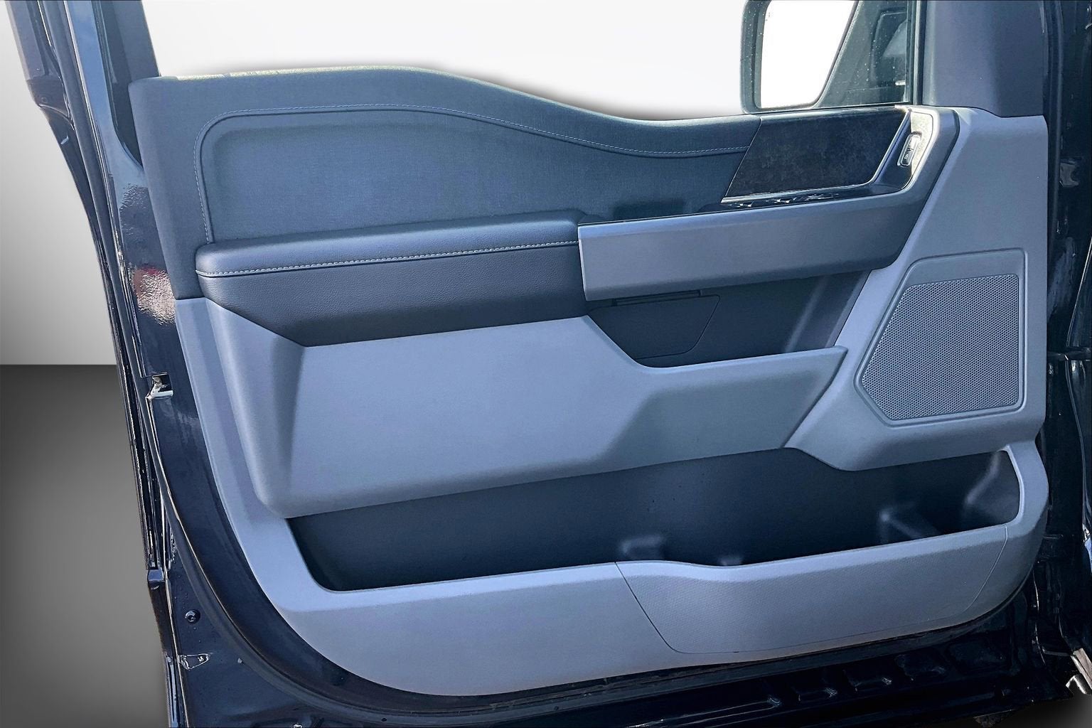 2022 Ford F-150 Lightning XLT