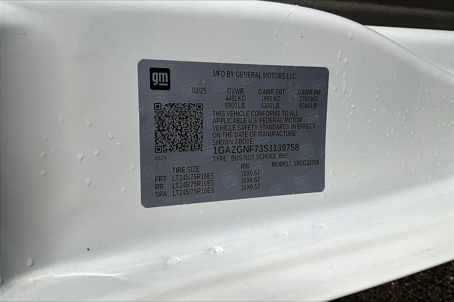 2025 Chevrolet Express Passenger LS