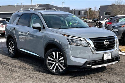 2025 Nissan Pathfinder Platinum