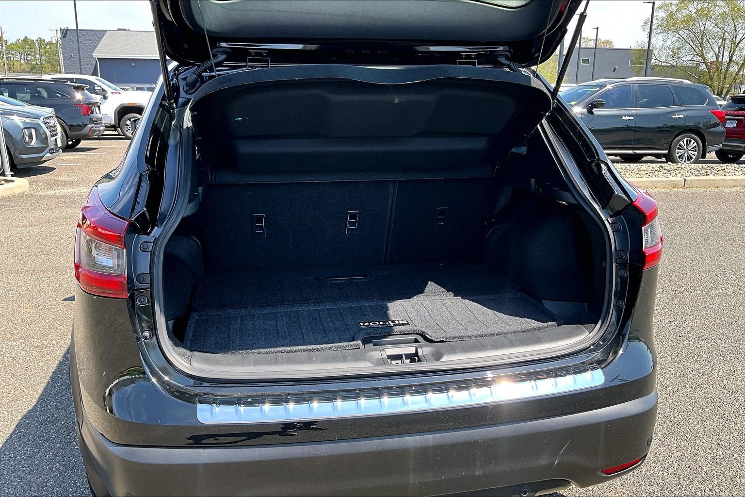 2022 Nissan Rogue Sport SL