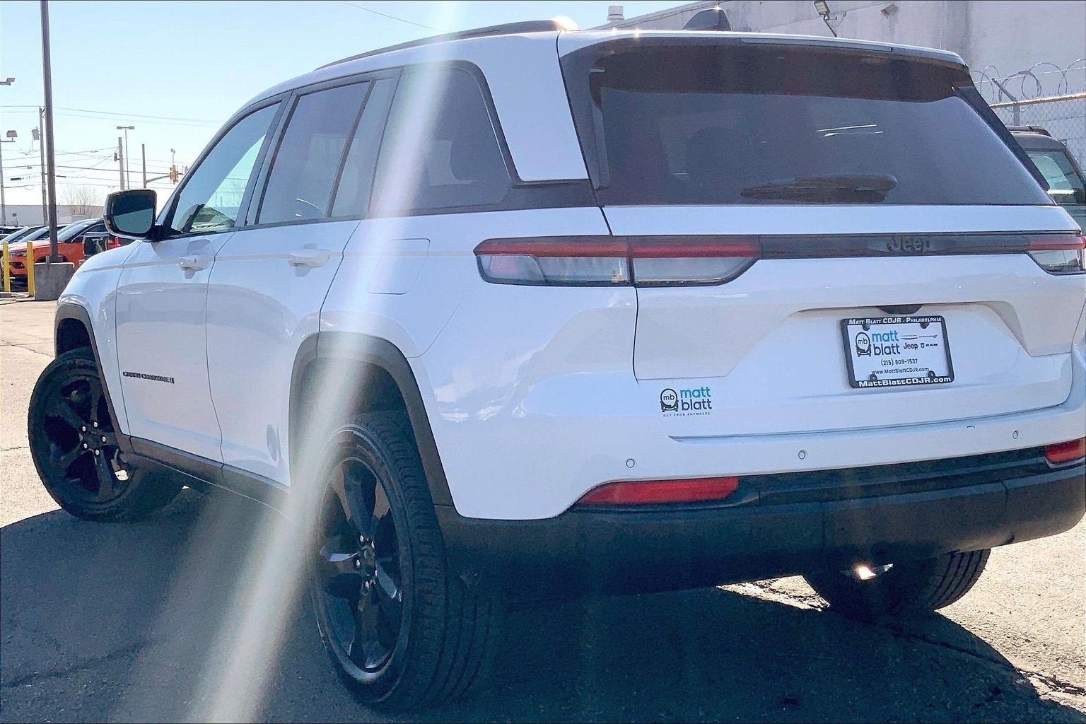2023 Jeep Grand Cherokee Altitude 4x2