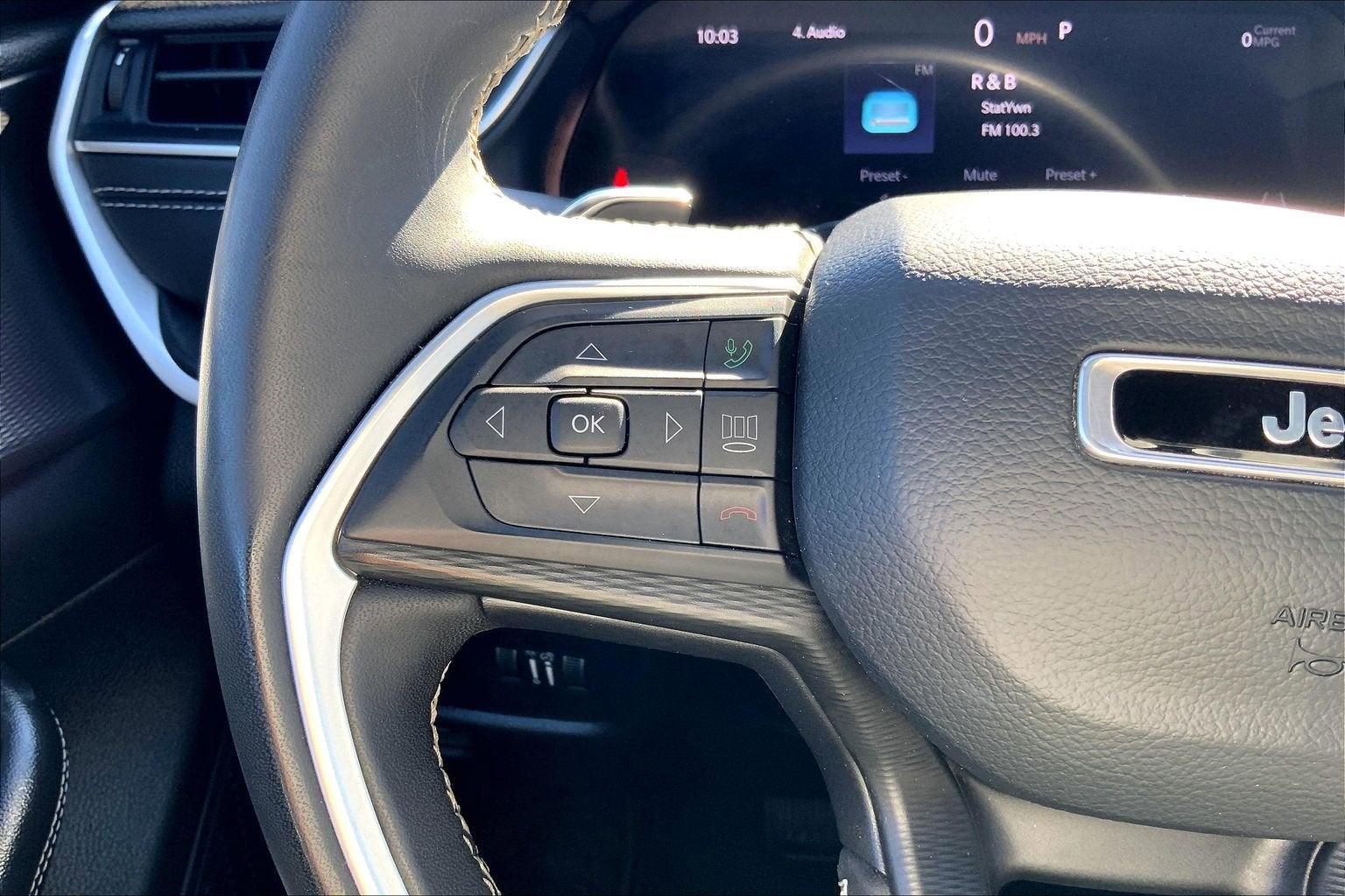 2023 Jeep Grand Cherokee Altitude 4x2