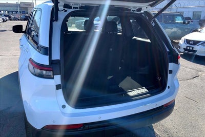 2023 Jeep Grand Cherokee Altitude 4x2