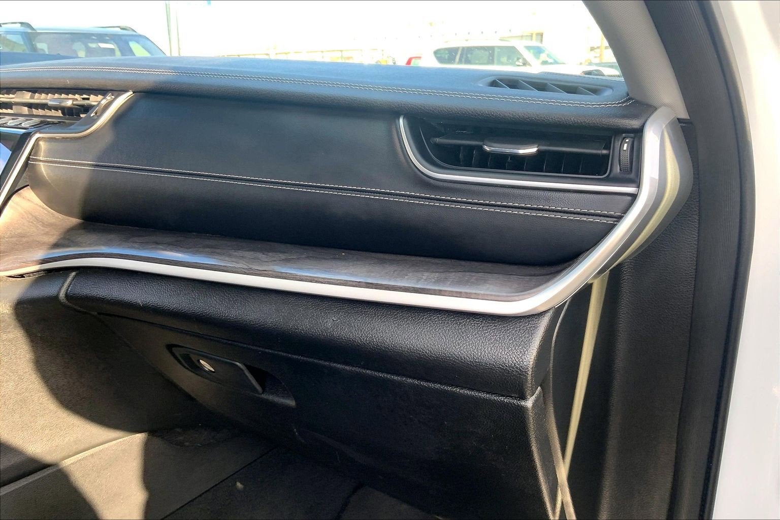 2023 Jeep Grand Cherokee Limited 4x2