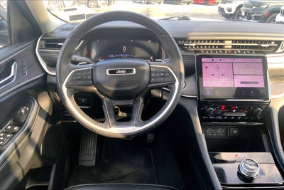 2023 Jeep Grand Cherokee Limited 4x2