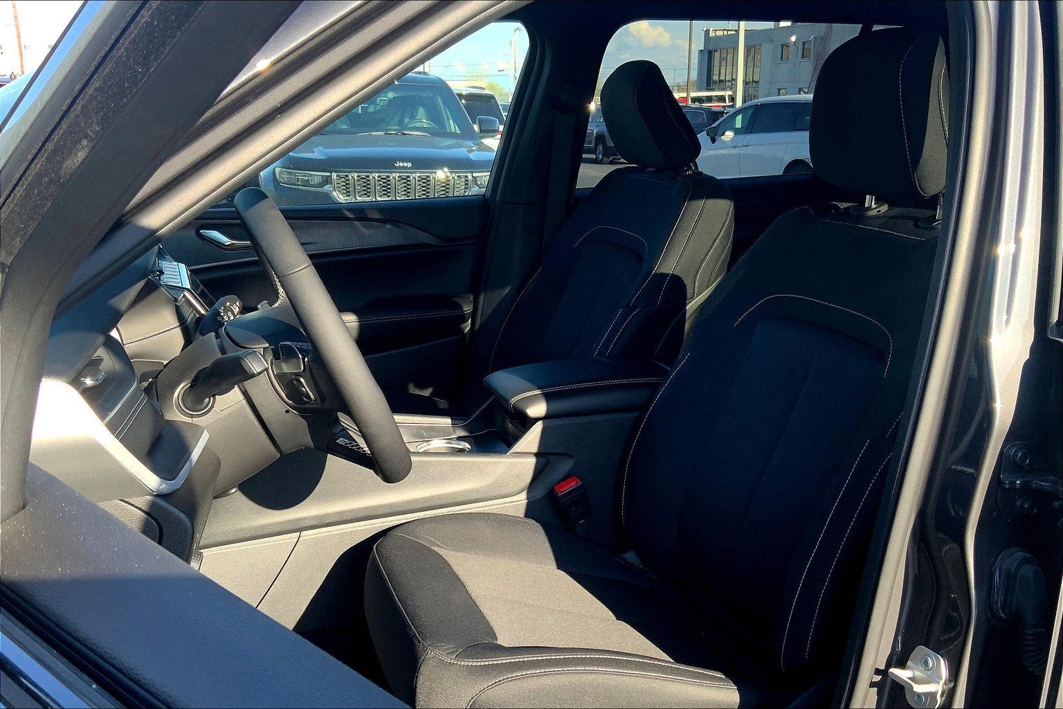 2024 Jeep Grand Cherokee L GRAND CHEROKEE L LAREDO X 4X4