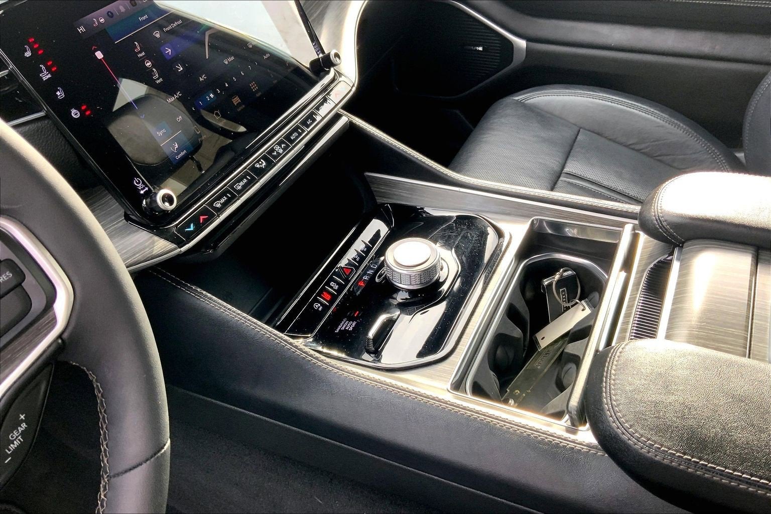 2024 Jeep Wagoneer L Series II 4x4