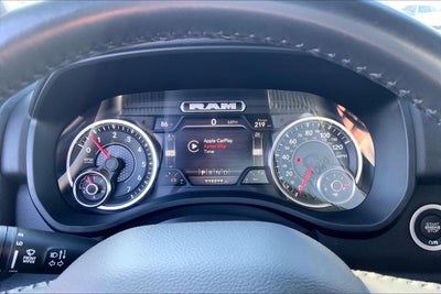 2022 RAM 1500 Big Horn Crew Cab 4x4 5'7' Box