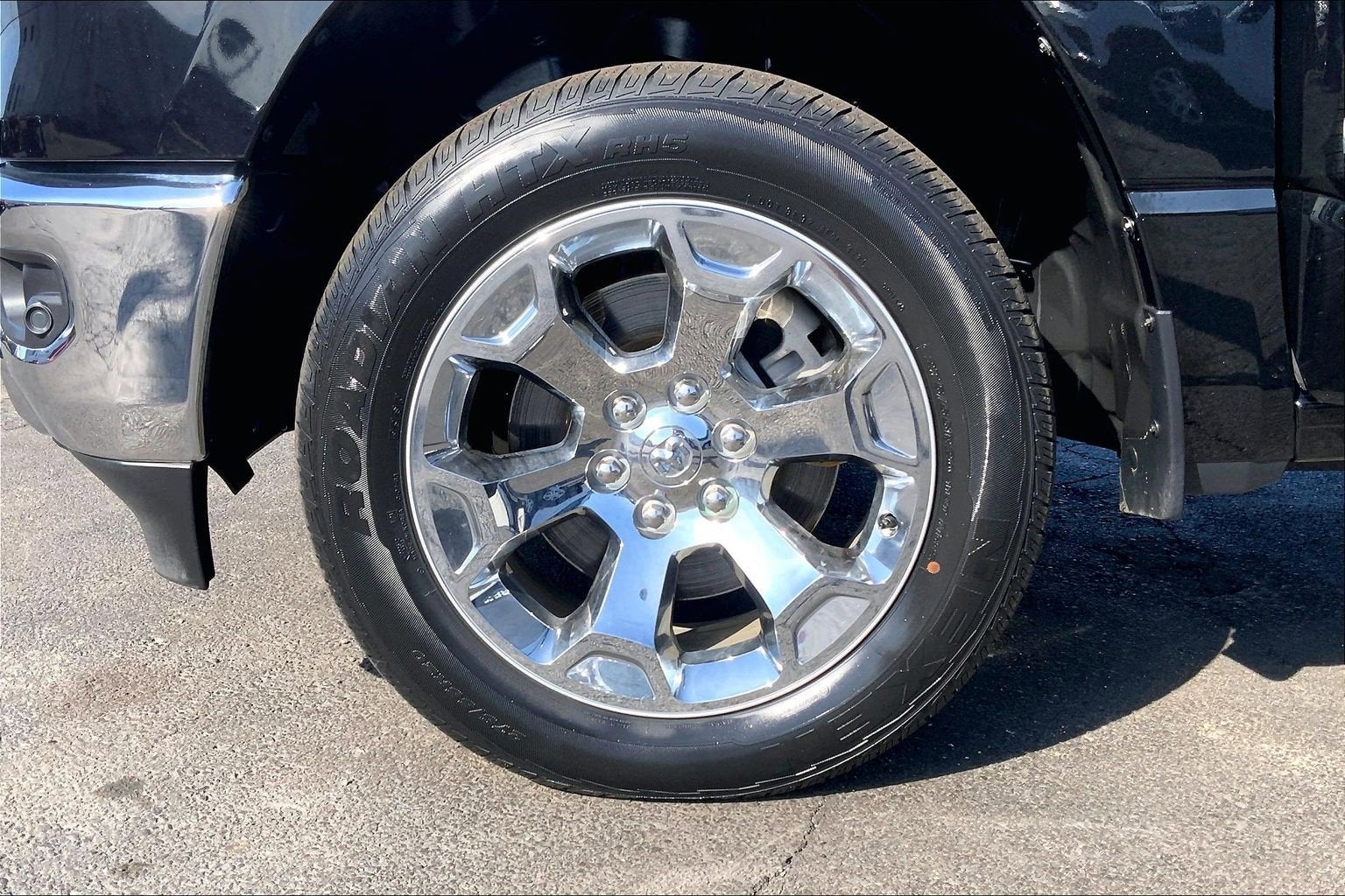 2022 RAM 1500 Big Horn Crew Cab 4x4 5'7' Box