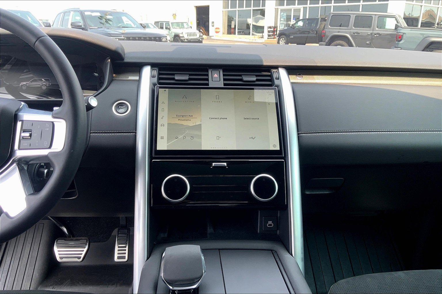 2023 Land Rover Discovery P300 S R-Dynamic