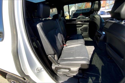 2023 Jeep Wagoneer Base