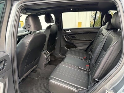 2022 Volkswagen Tiguan SE R-Line Black