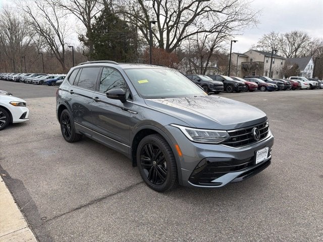 2022 Volkswagen Tiguan SE R-Line Black