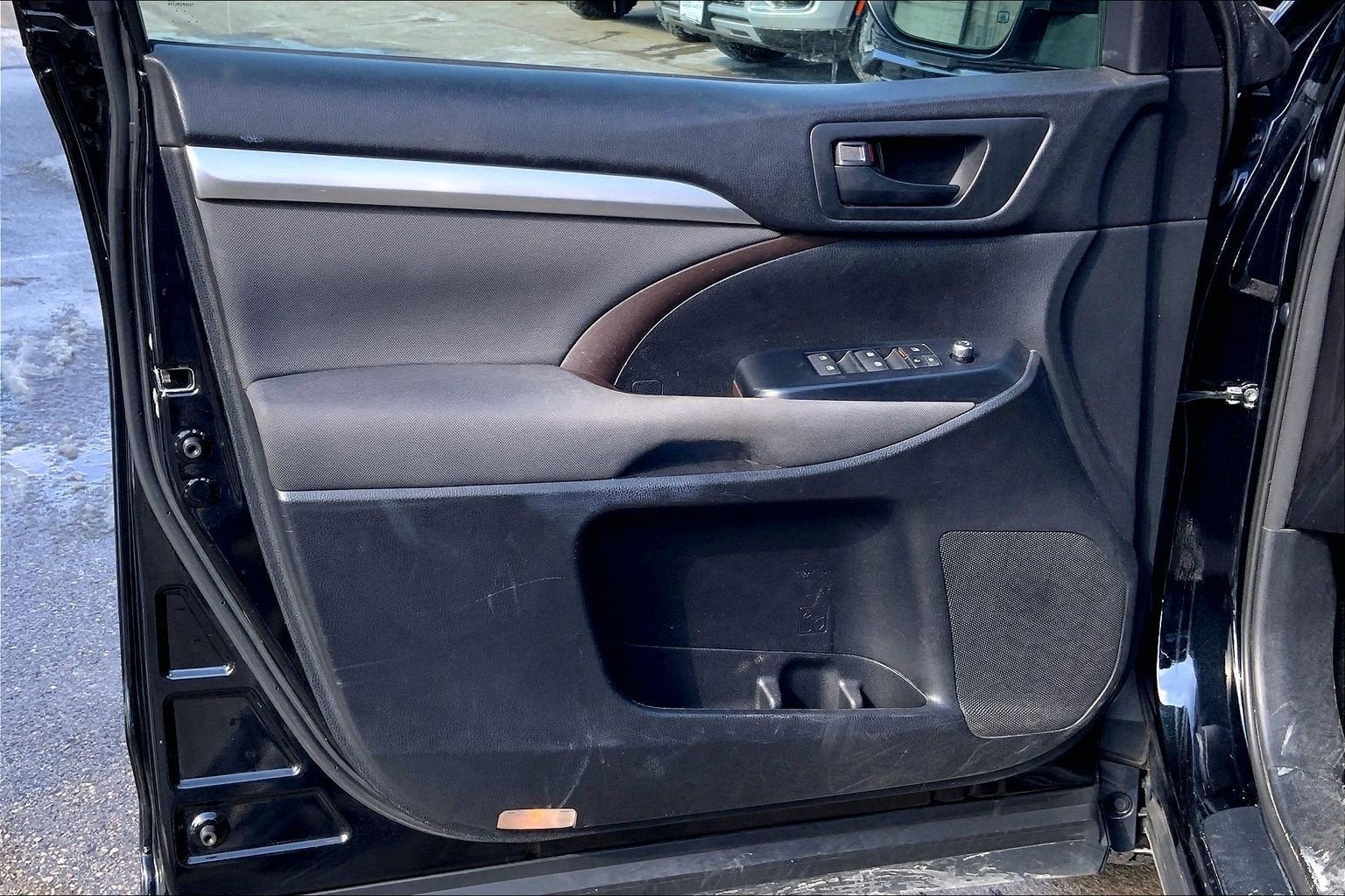 2016 Toyota Highlander LE