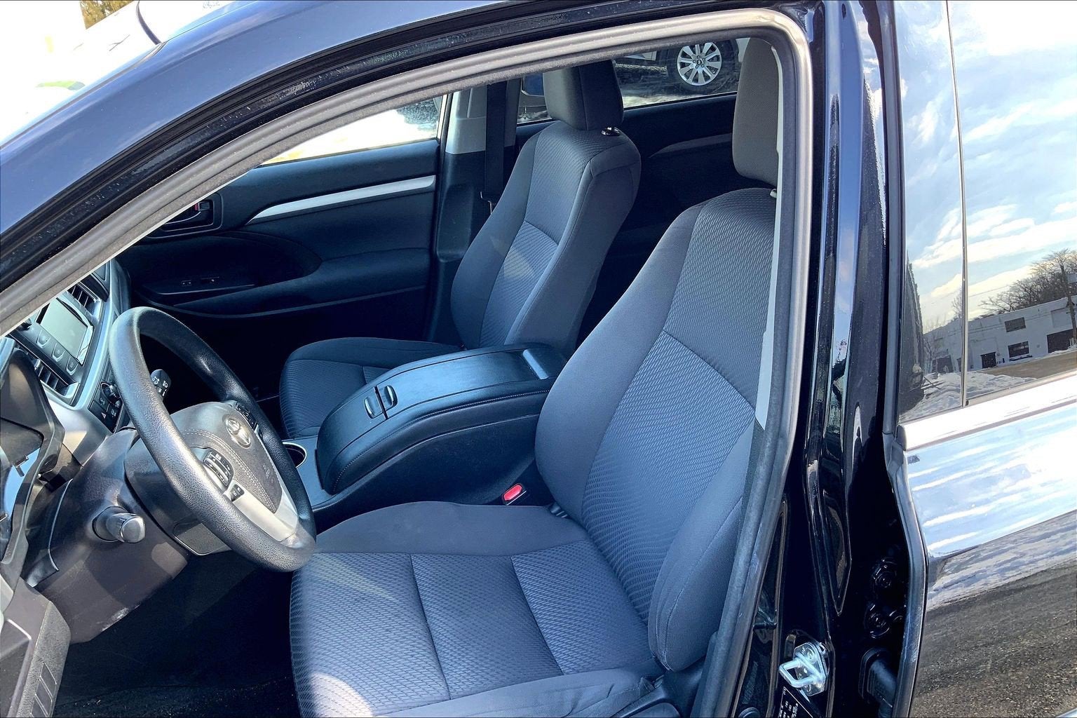 2016 Toyota Highlander LE