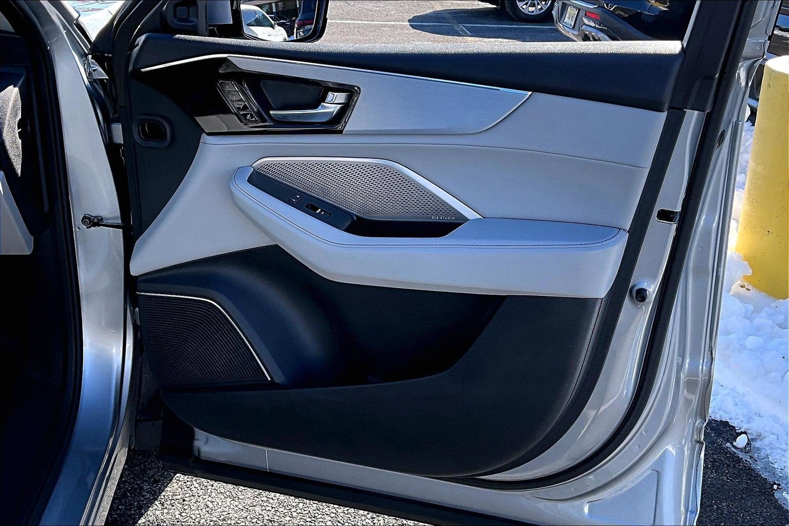 2023 Acura MDX w/Technology Package