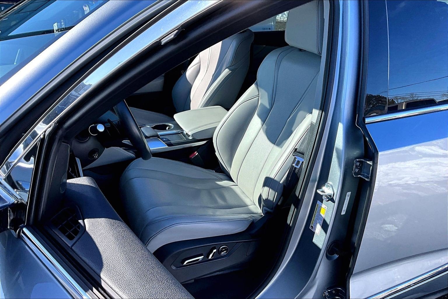 2023 Acura MDX w/Technology Package