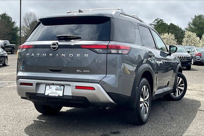 2024 Nissan Pathfinder SL
