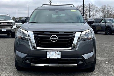 2024 Nissan Pathfinder SL