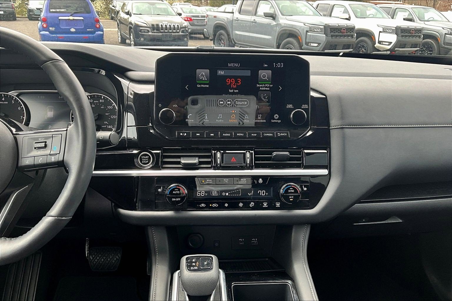 2024 Nissan Pathfinder SL