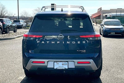 2022 Nissan Pathfinder Platinum