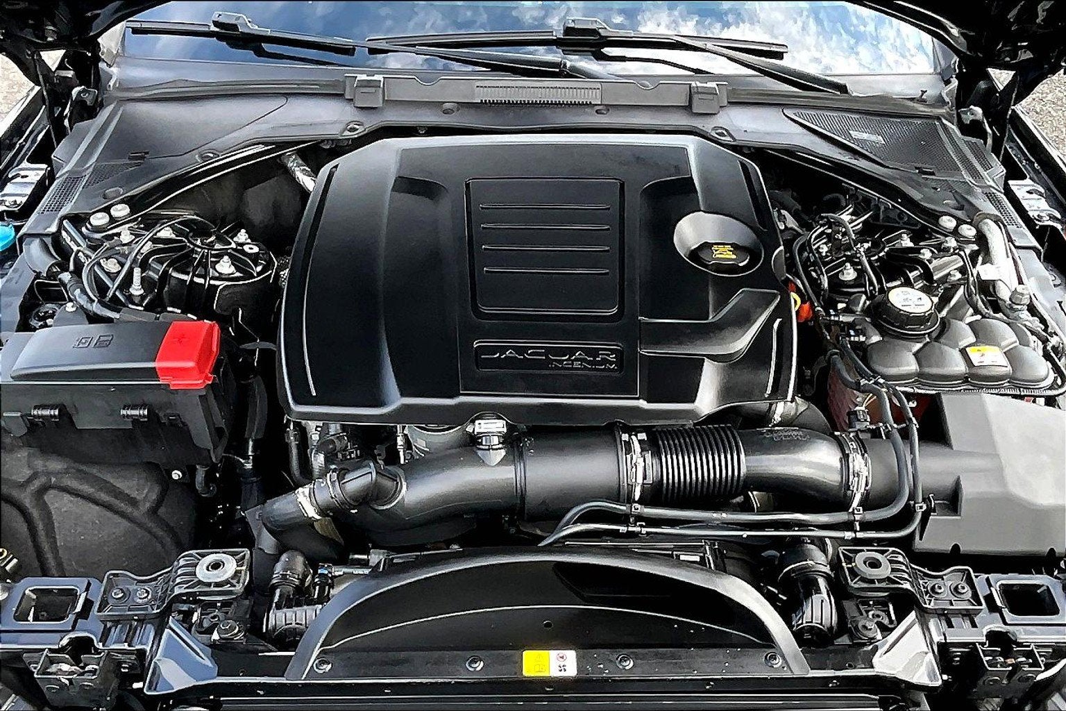 2022 Jaguar XF R-Dynamic SE