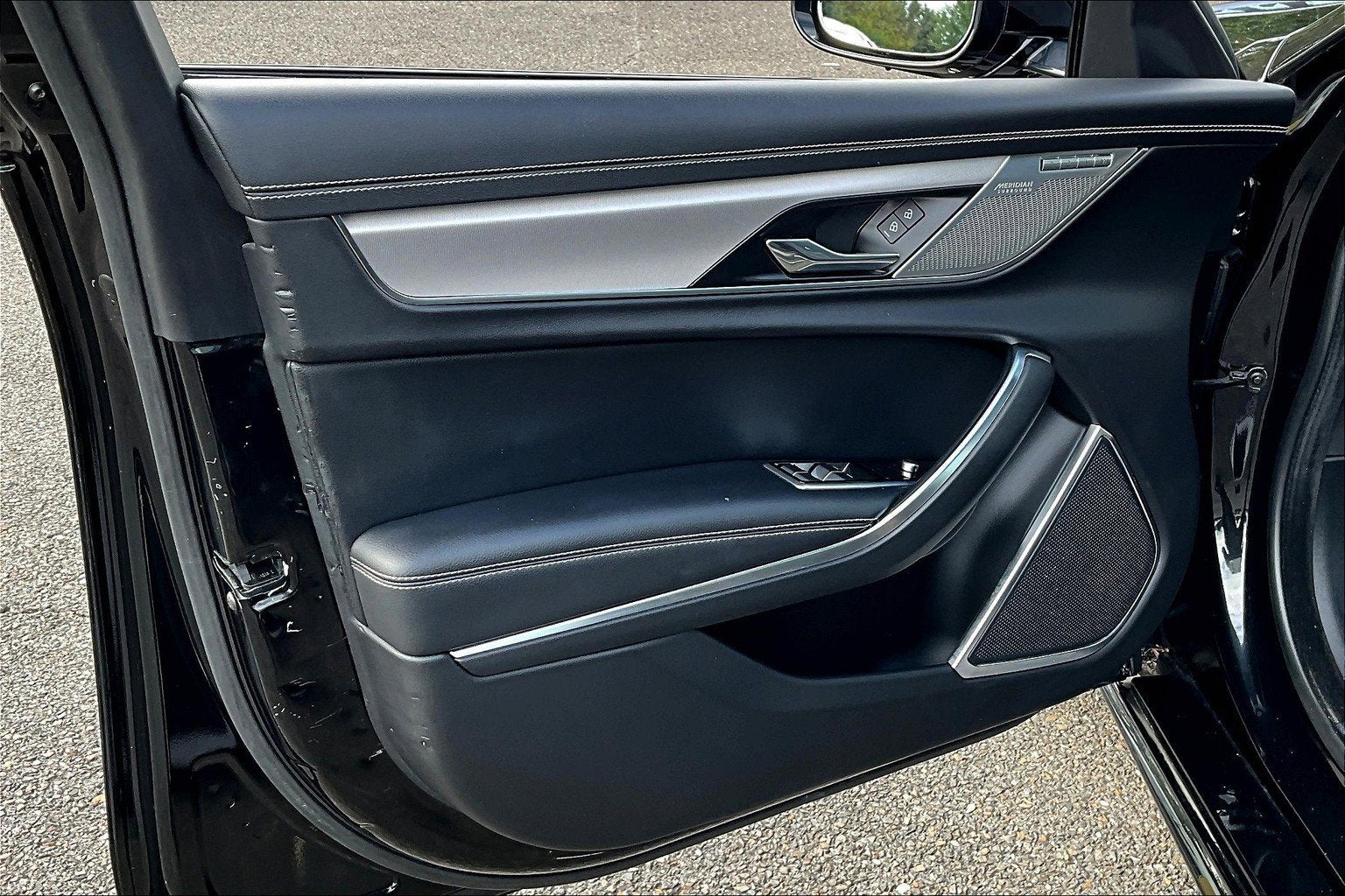 2022 Jaguar XF R-Dynamic SE