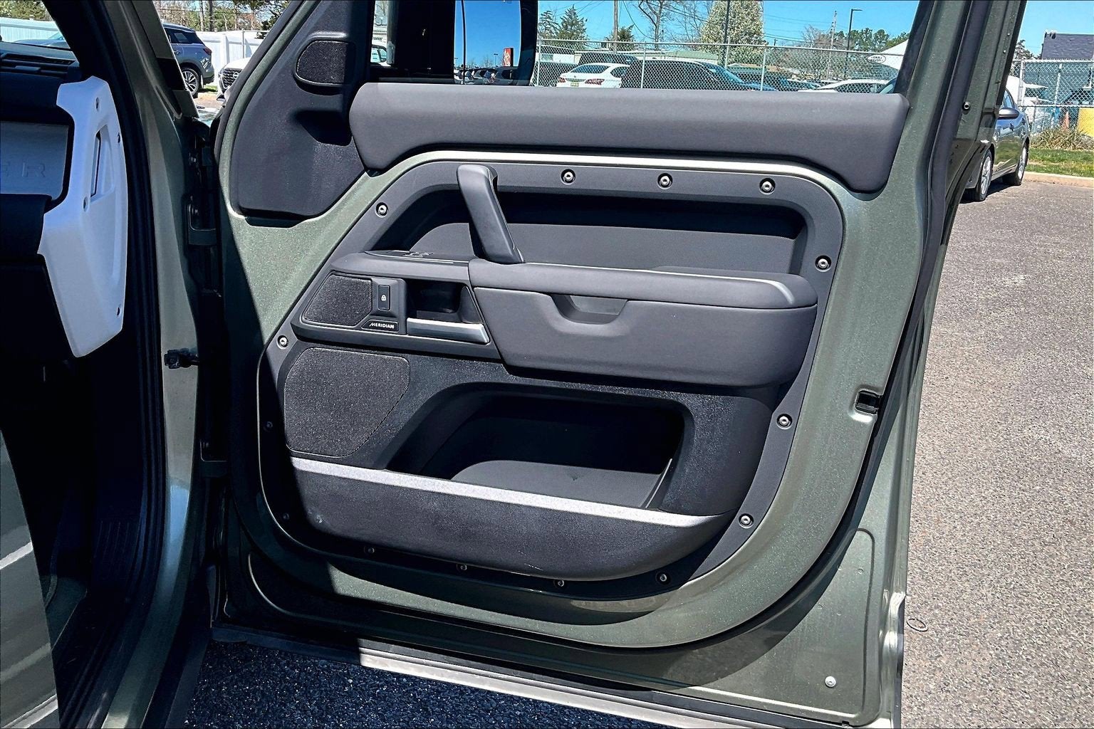 2025 Land Rover Defender S