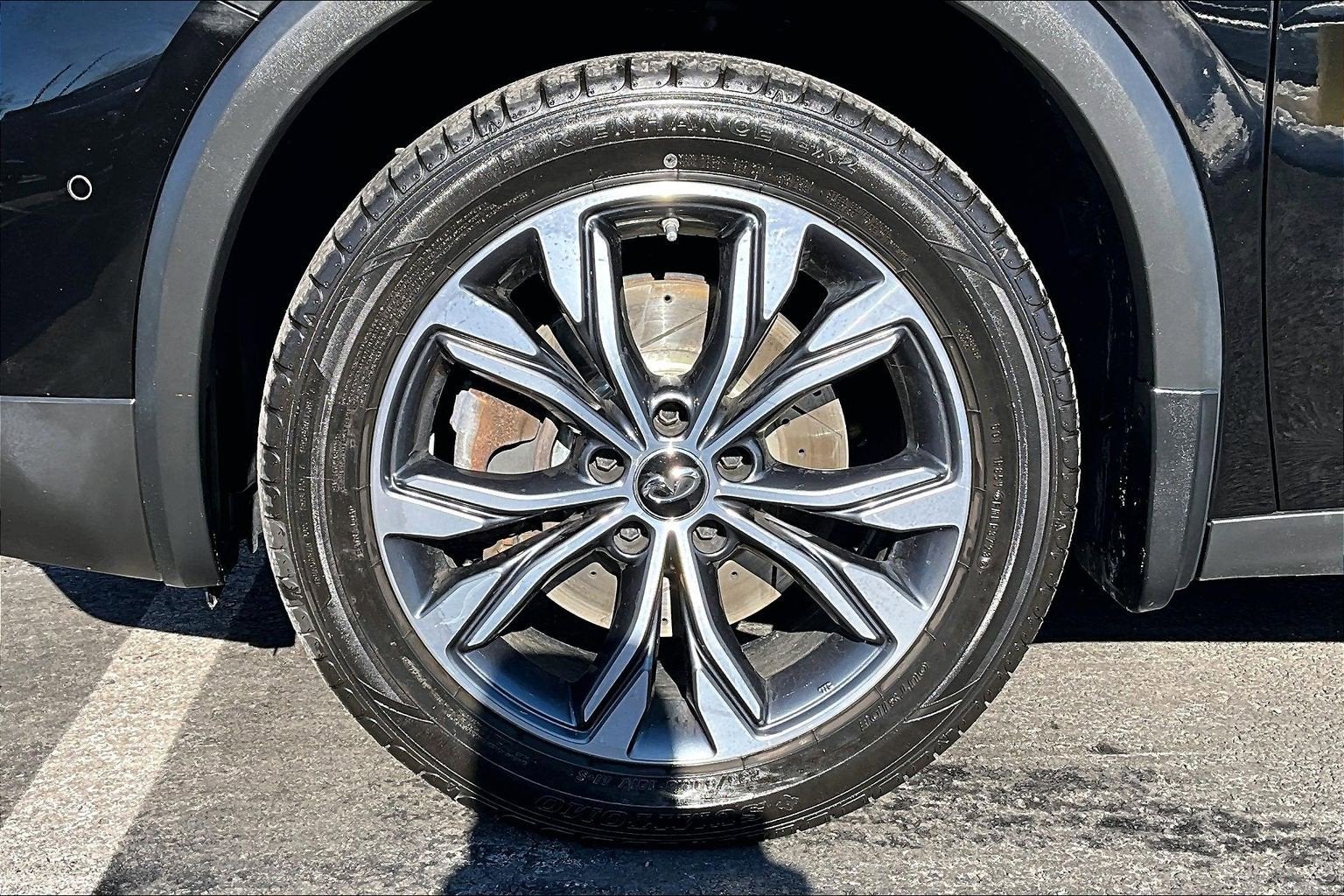 2018 INFINITI QX30 ESSENTIAL