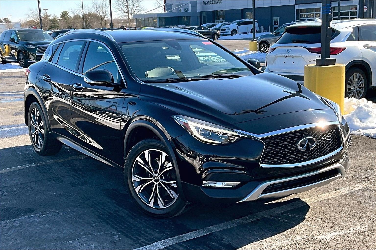 2018 INFINITI QX30 ESSENTIAL