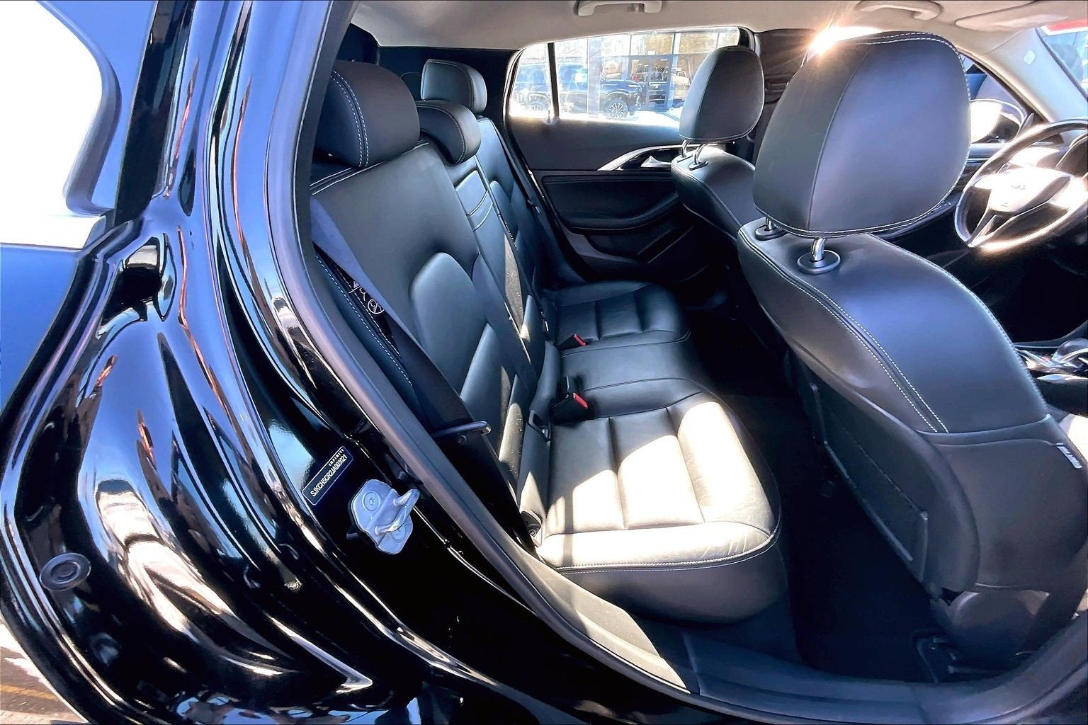 2018 INFINITI QX30 ESSENTIAL