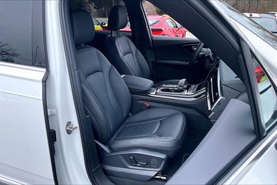 2025 Audi Q7 Premium Plus