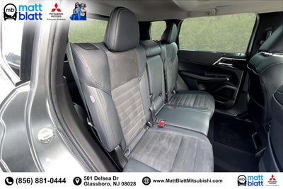 2023 Mitsubishi Outlander SE