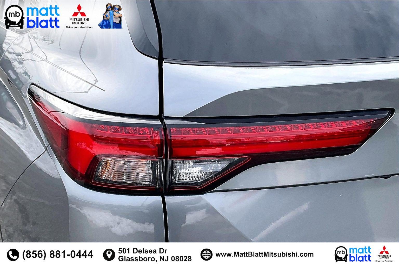 2023 Mitsubishi Outlander SE