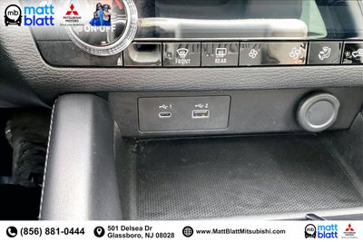 2023 Mitsubishi Outlander SE