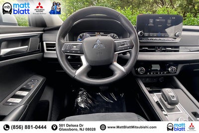 2022 Mitsubishi Outlander SE