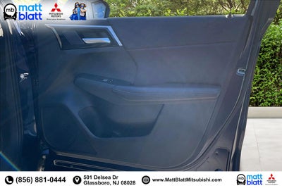 2023 Mitsubishi Outlander SE Special Edition