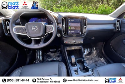 2025 Volvo XC40 Core Bright Theme