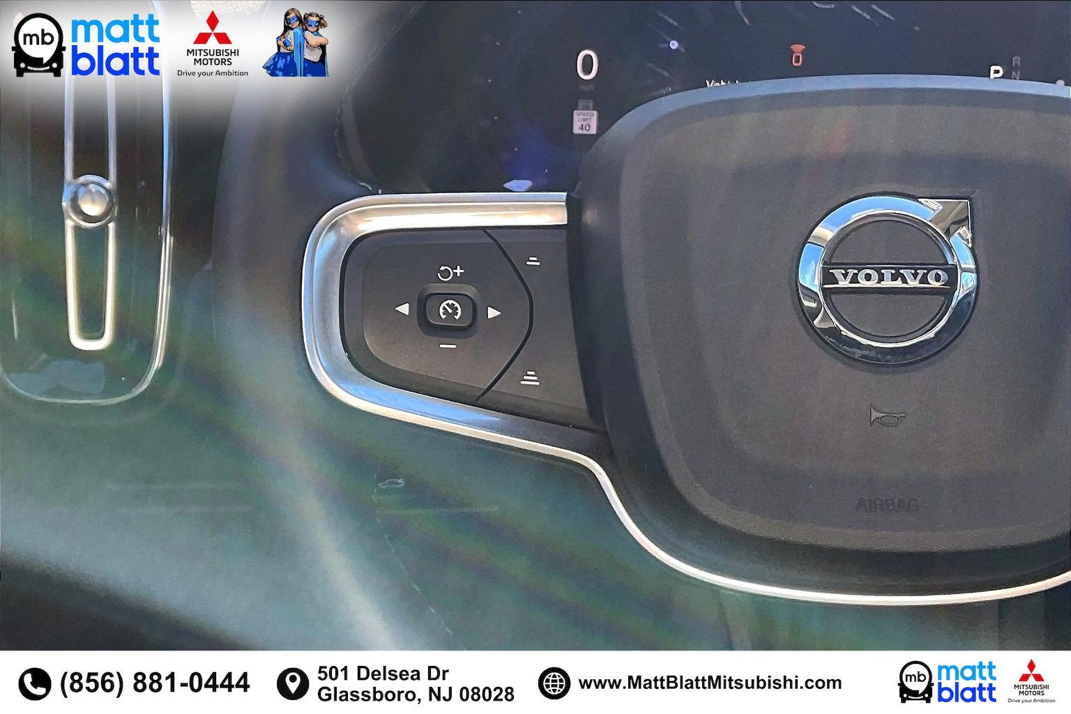 2025 Volvo XC40 Core Bright Theme