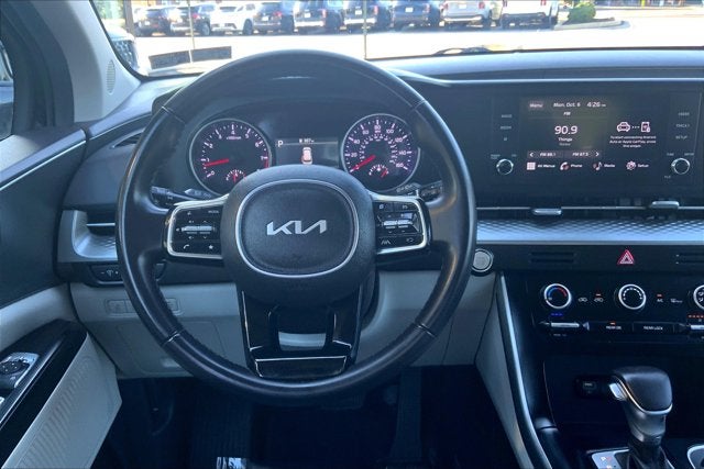 2024 Kia Carnival LX